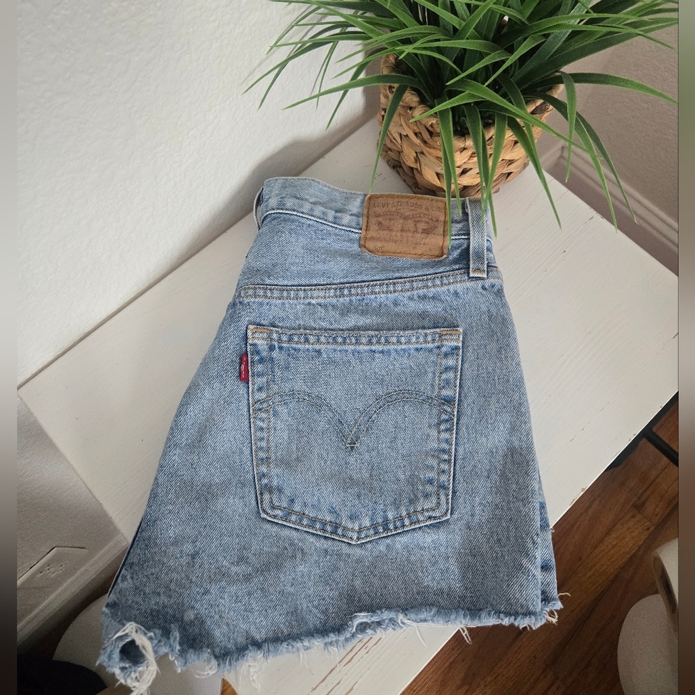Levi's 501 Classic Blue Denim Shorts Size W 30